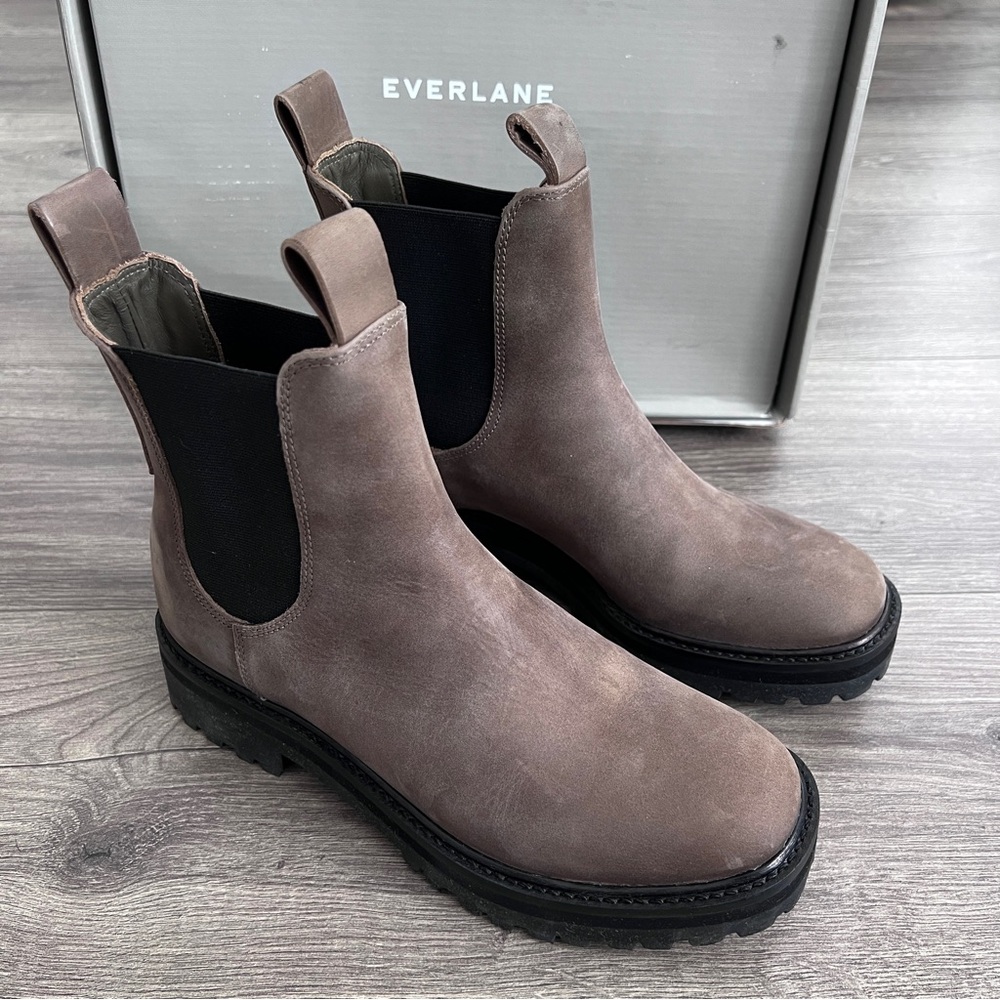 EVERLANE The Lug Chelsea Boots Size 6.5 Leather Taupe Brown Platform Grunge 90s